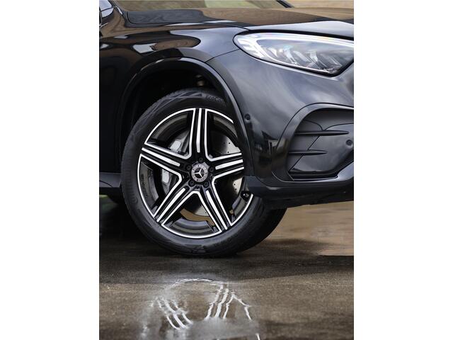Mercedes-Benz GLC-KLASSE 300e 4MATIC AMG Line Pano | Night | 360° | MBUX | Sfeerverlichting