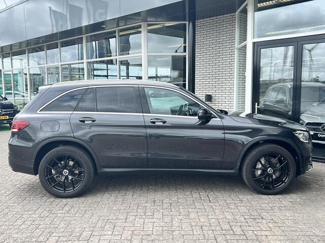 Mercedes-Benz GLC-KLASSE 300e 4MATIC Business Solution AMG | Trekhaak | Panoramadak | Memory | Rijassistentie