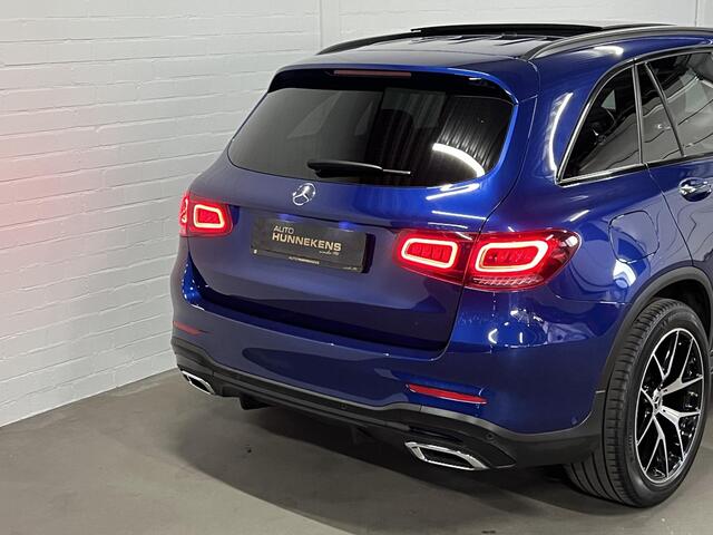 Mercedes-Benz GLC-KLASSE 300 4MATIC Premium Plus AMG Line Luchtvering | Burmester | Trekhaak | Open dak | Stoelventilatie | 360 camera | Head-up | Stoelverwarming