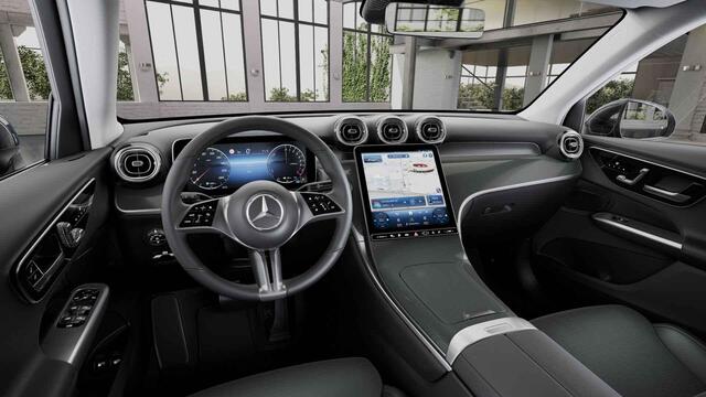 Mercedes-Benz GLC-KLASSE 300e 4MATIC Business Line | Trekhaak | Memory | Stoelverwarming | Sfeerverlichting | Achteruitrijcamera |