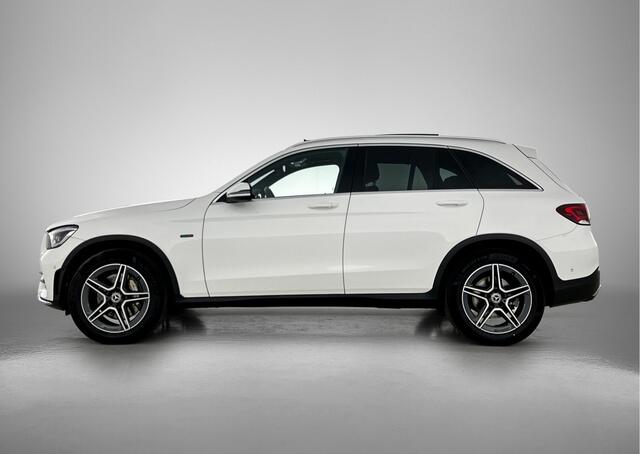 Mercedes-Benz GLC-KLASSE 300 e 4MATIC Business Solution AMG Inclusief 24 maanden Mercedes-Benz Certified garantie voor Europa.