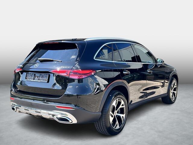 Mercedes-Benz GLC-KLASSE 300e 4MATIC AMG Line | Panoramadak | Trekhaak | Burmester | Winter Pakket