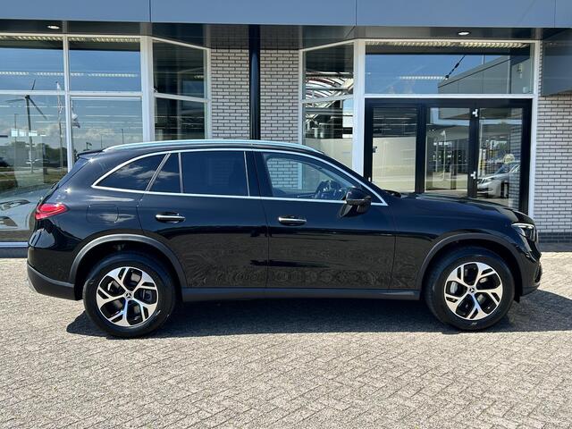 Mercedes-Benz GLC-KLASSE 300e 4MATIC AMG Line | Panoramadak | Trekhaak | Burmester | Winter Pakket