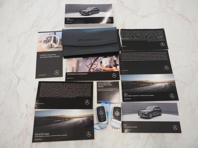 Mercedes-Benz GLC-KLASSE 300e 4MATIC AMG | Leder | Trekhaak | Virtual | Camera | Memory | Sportstuur | Donkere Hemel | Carplay