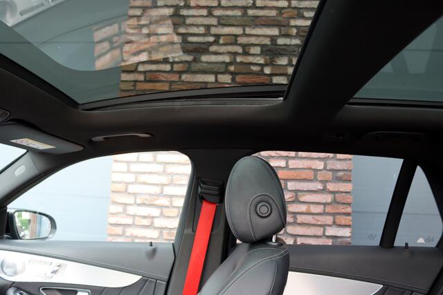 Mercedes-Benz GLC-KLASSE AMG 43 4MATIC | Luchtvering | Distronic+ | Carbon | Memory | Burmester | Panoramadak | HUD | Trekhaak | Nightpakket | Leder | Surround Camera | Keyless Go |