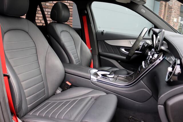 Mercedes-Benz GLC-KLASSE AMG 43 4MATIC | Luchtvering | Distronic+ | Carbon | Memory | Burmester | Panoramadak | HUD | Trekhaak | Nightpakket | Leder | Surround Camera | Keyless Go |