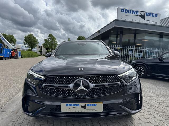 Mercedes-Benz GLC-KLASSE 300e 4MATIC AMG Night Pano | Trekhaak | memory stoelen | leer | HiFi Premium geluidinstallatie