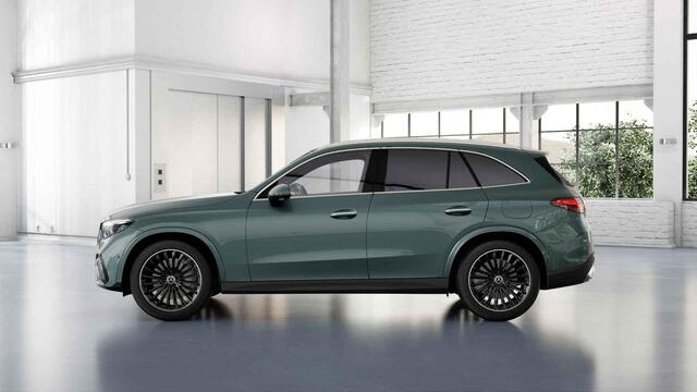 Mercedes-Benz GLC-KLASSE 300e 4MATIC Business Solution AMG | Premium Pakket | Winterpakket | Panoramaschuifdak | Trekhaak | Parkeerpakket |