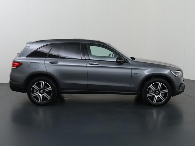 Mercedes-Benz GLC-KLASSE 300e 4MATIC Premium | Night | Trekhaak | Rijassistentiepakket Plus | Widescreen | Multibeam |