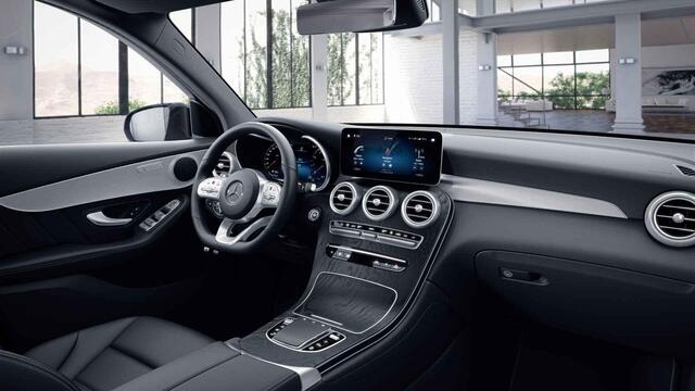 Mercedes-Benz GLC-KLASSE 300e 4MATIC Business Solution AMG | Night | Panoramadak | Trekhaak | Widescreen | Stoelverwarming |