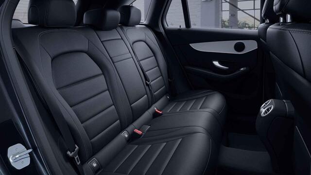 Mercedes-Benz GLC-KLASSE 300e 4MATIC Business Solution AMG | Night | Panoramadak | Trekhaak | Widescreen | Stoelverwarming |