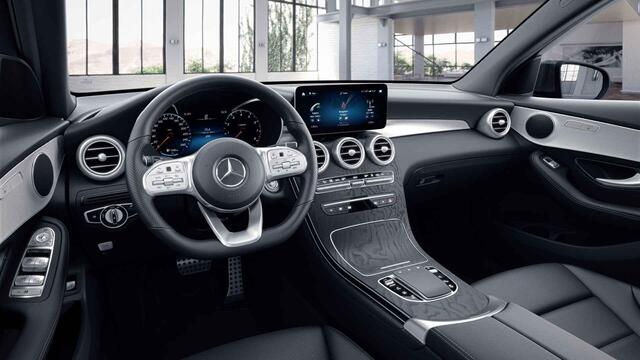 Mercedes-Benz GLC-KLASSE 300e 4MATIC Business Solution AMG | Night | Panoramadak | Trekhaak | Widescreen | Stoelverwarming |