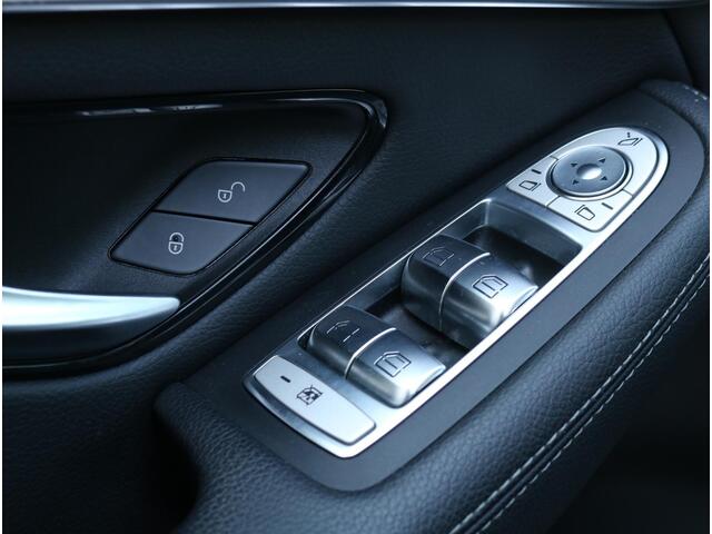 Mercedes-Benz GLC-KLASSE 250 4MATIC Business Solution AMG Panoramadak