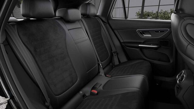 Mercedes-Benz GLC-KLASSE 300e 4MATIC AMG Line | Night | Panoramadak | Memory | Trekhaak | Digital light | Sfeerverlichting |