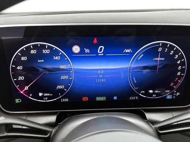 Mercedes-Benz GLC-KLASSE 300 e 4MATIC AMG Plug-In Hybride AMG Premium | Night Pakket | Trekhaak | Panorama Schuif-Kanteldak | Memory Stoelen | Stuur en Stoelverwarming. Inclusief 24 maanden MB Certified garantie voor Europa.