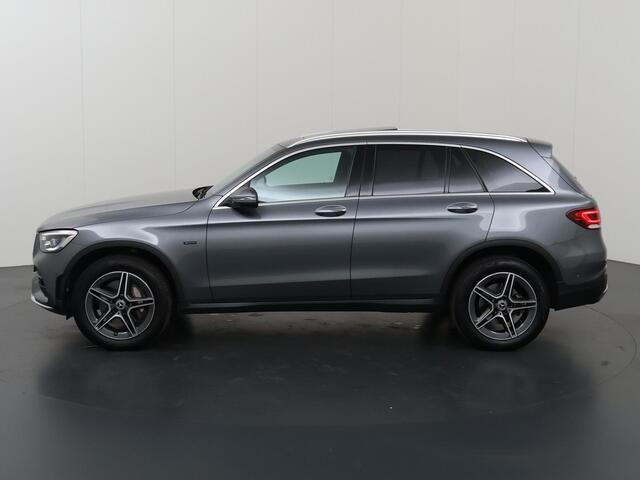 Mercedes-Benz GLC-KLASSE 300e 4MATIC Business Solution AMG | Trekhaak | Burmester | Panoramadak | 360 graden camera | Widescreen |