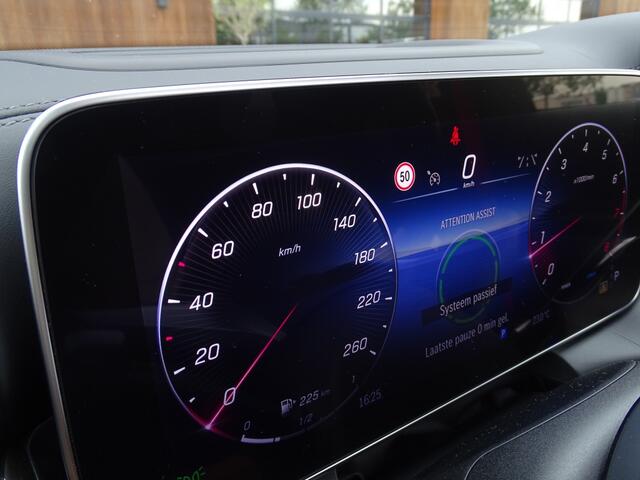 Mercedes-Benz GLC-KLASSE 300 4MATIC AMG 258PK / Designo / Burmester / LED