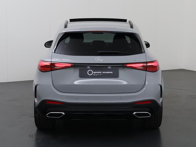 Mercedes-Benz GLC-KLASSE 300e 4MATIC Business Solution AMG | Night | Premium Pakket | Trekhaak | Panoramaschuifdak | Burmester | Memory |