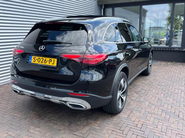 Mercedes-Benz GLC-KLASSE 300e 4MATIC AMG Line PANORAMADAK