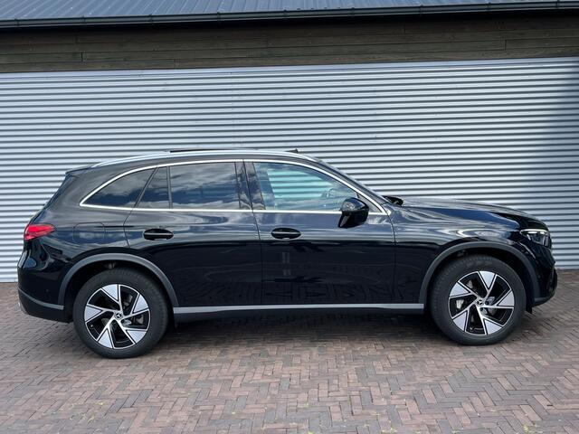 Mercedes-Benz GLC-KLASSE 300e 4MATIC AMG Line PANORAMADAK