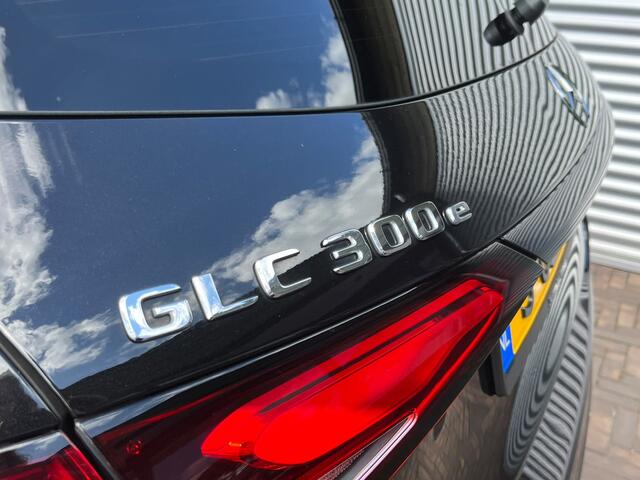 Mercedes-Benz GLC-KLASSE 300e 4MATIC AMG Line PANORAMADAK
