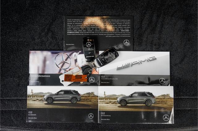 Mercedes-Benz GLE-KLASSE AMG 53 4MATIC+ Premium+ Night Pano HUD Luchtvering Trekhaak Stuurwielverw