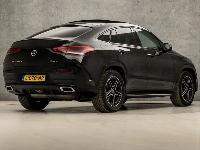 Mercedes-Benz GLE-KLASSE Coupé 350 e AMG 4MATIC 334Pk Automaat (SCHUIFDAK, APPLE CARPLAY, LUCHTVERING, MEMORY SEATS, STOELKOELING, SFEERVERLICHTING, TREEPLANKEN, MULTIBEAM LED, ADAPTIVE CRUISE, TREKHAAK, 360 CAMERA, NIEUWSTAAT)