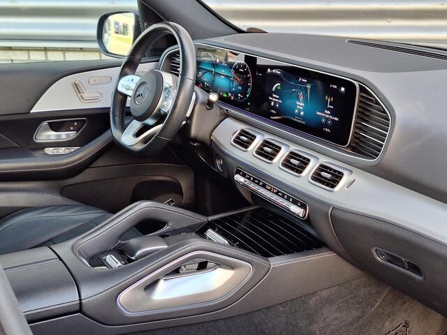 Mercedes-Benz GLE-KLASSE 350 de 4MATIC Premium Plus | Panoramadak | Trekhaak | Night pakket | Rijassistentiepakket | Burmester | AIRMATIC luchtvering | Sfeerverlichting | Stoelverwarming voor + achter | Dodehoekassistentie | Multibeam LED | Treeplanken | Elektrische achterklep
