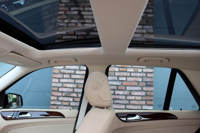 Mercedes-Benz GLE-KLASSE 400 4MATIC AMG Line | Luchtvering | Panoramadak | Trekhaak | Leder | Elek. Stoelen | Surround Camera | Sfeerverlichting | Stoelverwarming | Nightpakket |
