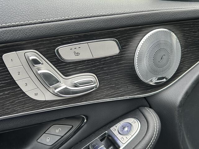 Mercedes-Benz Glc Coupé 300e AMG // Headup // Luchtvering // Memory // Burmester // 360 Camera // Distronic // Rijassistentie pakket // Keyless // Sfeerverlichting