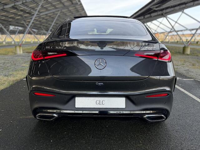 Mercedes-Benz Glc Coupé 300e 4MATIC Sport Edition | Panoramadak | Premium Plus | Burmester | Rij-assistentiepakket | Trekhaak |