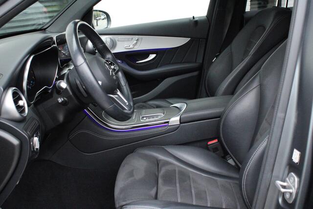 Mercedes-Benz Glc Coupé 300 4MATIC / Premium Plus / AMG / Panorama / NL-Auto / Vol Opties / NIEUWSTAAT