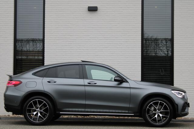 Mercedes-Benz Glc Coupé 300 4MATIC / Premium Plus / AMG / Panorama / NL-Auto / Vol Opties / NIEUWSTAAT