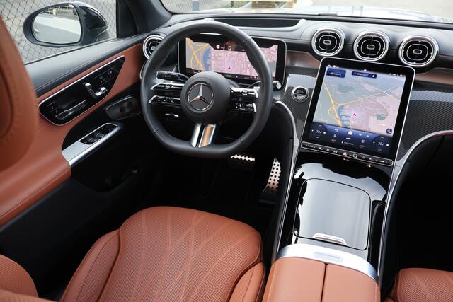 Mercedes-Benz Glc Coupé 400e 4MATIC AMG Line I Luchtvering I Meesturende achteras I Panorama dak I NAPPA Leer I 360 camera I Trekhaak I HUD I Burmester I I Zeer compleet I DIGITAL LIGHT I Stoelverwarming/ventilatie I Carbon I