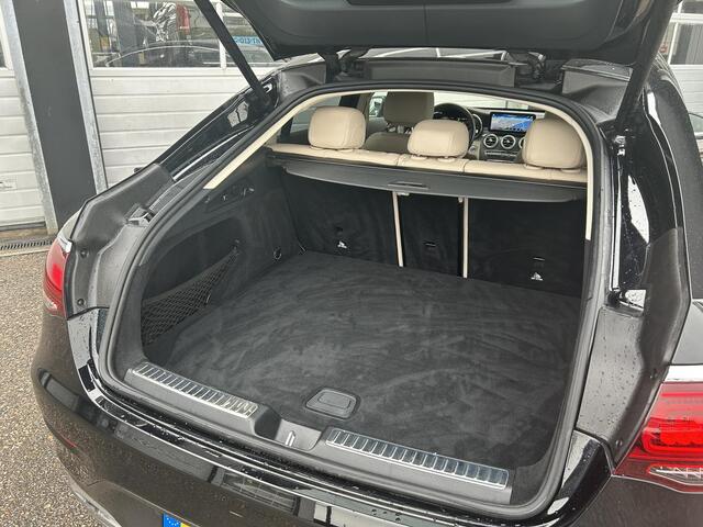 Mercedes-Benz Glc Coupé 300e 4MATIC AMG | Beige Leder | Trekhaak | Burmester Sound | DAB Tuner | LED verlichting | Stoelverwarming | Digitaal dashboard display