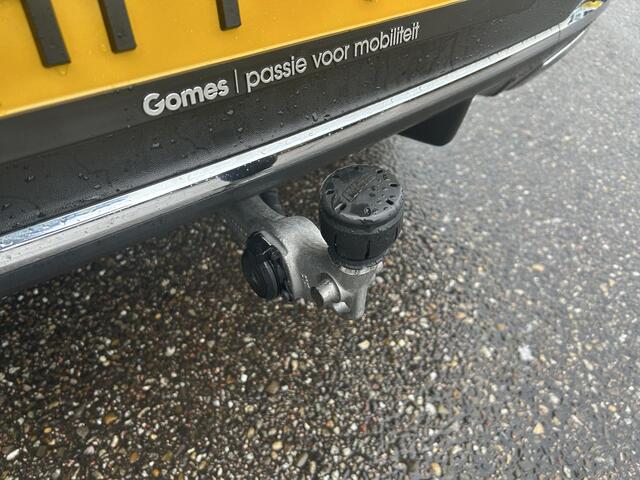 Mercedes-Benz Glc Coupé 300e 4MATIC AMG | Beige Leder | Trekhaak | Burmester Sound | DAB Tuner | LED verlichting | Stoelverwarming | Digitaal dashboard display