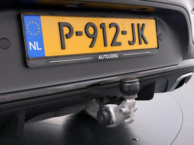 Mercedes-Benz Glc Coupé 300e 4MATIC Business Solution AMG Schuifdak Trekhaak Sfeerverlichting Camera