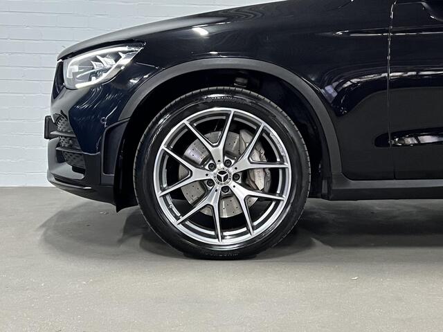 Mercedes-Benz Glc Coupé 300 4MATIC AMG Open dak | Burmester | Sfeerverlichting | Stuur-/stoelverwarming | Achteruitrij camera | Carplay