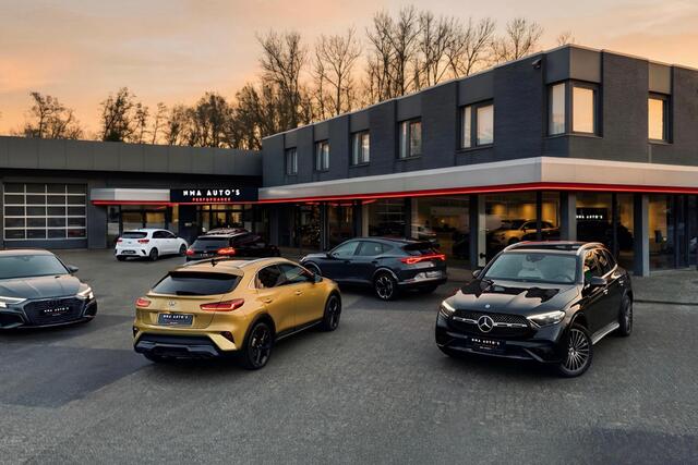 Mercedes-Benz Glc Coupé 300e 4MATIC Business Solution AMG KEYLESS & GO/1E EIGENAAR/DEALER ONDERHOUDEN/DODEHOEK/AMG/STOELVERWARMING