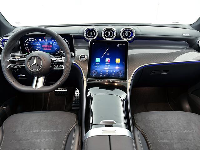 Mercedes-Benz Glc Coupé 300e 4MATIC Sport Edition | Premium | Nightpakket | Treeplanken in aluminiumlook | Trekhaak | DISTRONIC | AMG spoiler | URBAN GUARD Plus | Smartphone-integratie | Sfeerverlichting |