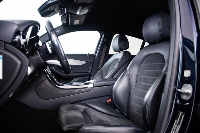 Mercedes-Benz Glc Coupé 300e 4MATIC Coupe AMG Line interieur/exterieur - Nightpakket -AIR BODY CONTROL - Treeplanken - Stoelverwarming voor - Sfeerverlichting - Spiegelpakket - Getinte ruiten -