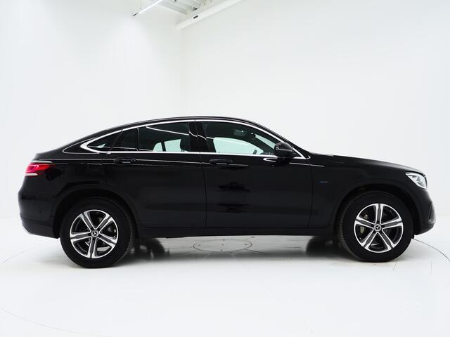 Mercedes-Benz Glc Coupé 300e 4MATIC | Leder | Camera | Virtual | Stoelverwarming | Donkere Hemel | Dodehoek | Carplay
