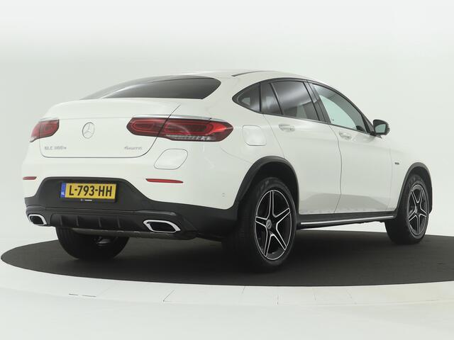 Mercedes-Benz Glc Coupé 300e 4MATIC Business Solution AMG Inclusief 24 maanden MB Certified garantie voor Europa.