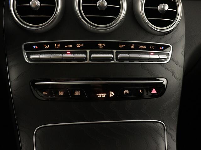 Mercedes-Benz Glc Coupé 300e 4MATIC Business Solution AMG Inclusief 24 maanden MB Certified garantie voor Europa.