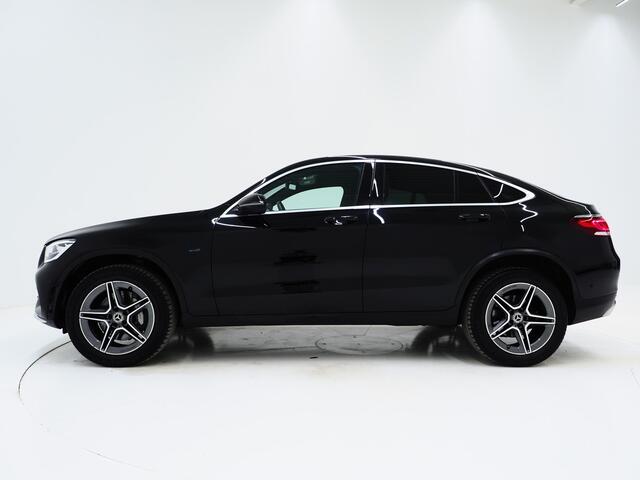 Mercedes-Benz Glc Coupé 300e 4MATIC AMG | Leder/Alcantara | Camera | Stoelverwarming | Sportstuur | Cruise | DAB | Carplay