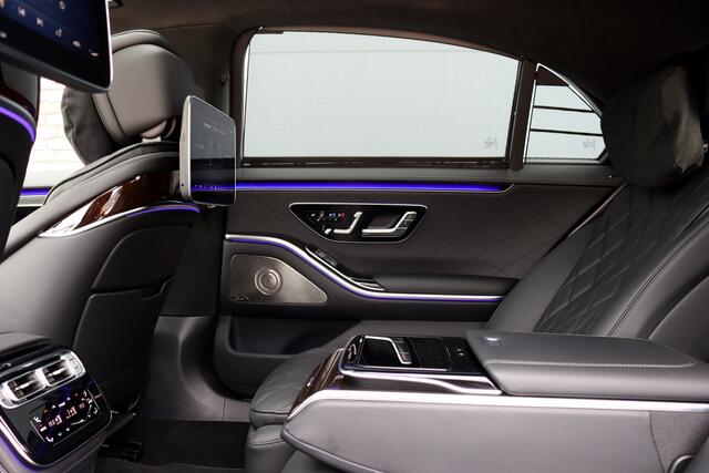 Mercedes-Benz S-KLASSE 580 e 4MATIC Lang AMG Line | Airmatic | Chauffeurspakket | Achterasbesturing | Augmented HUD | Distronic+ | Burmester | 3D-Display | Entertainment Achter | Vlakkenverwarming | Zonweringspakket |