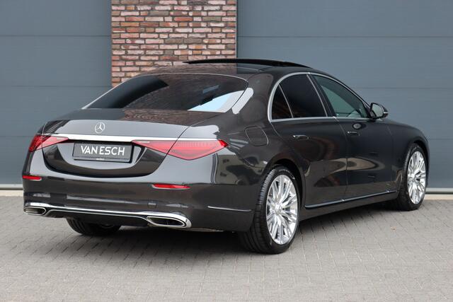Mercedes-Benz S-KLASSE 500 4MATIC Premium | E-Active Body Control | Achterasbesturing | Distronic+ | Massage | Burmester High End | Stoelventilatie V+A | 3D-Display | MBUX Tablet | Verwarmd Stuurwiel | Zonweringpakket |