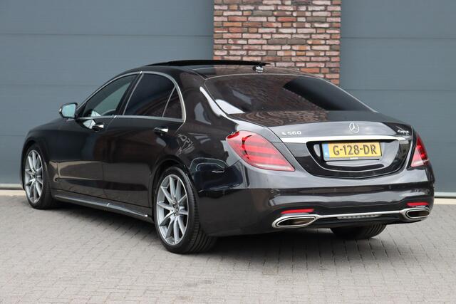 Mercedes-Benz S-KLASSE 560 4MATIC Lang AMG Line Premium+ | V8 | Distronic+ | Panoramadak | Memory | Burmester | Stoelventilatie | Soft-Close | HUD | Surround Camera | Keyless Go | Zonweringspakket |