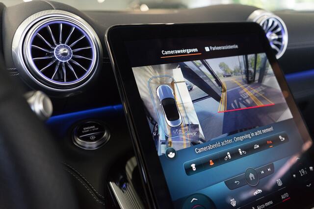 Mercedes-Benz SL-KLASSE Roadster 63 AMG 4Matic+ / Air Scarf/ Virtual Cockpit Plus/ Burmester 3D/ Vierwielbesturing/ Sportonderstel Plus/ 430kW (585PK)