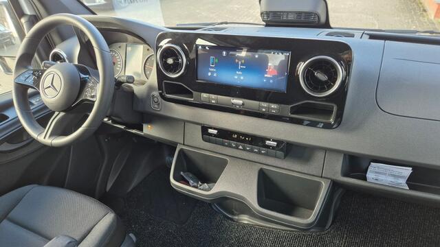 Mercedes-Benz SPRINTER Rolstoelbus met 9-zitplaatsen Incl-BPM